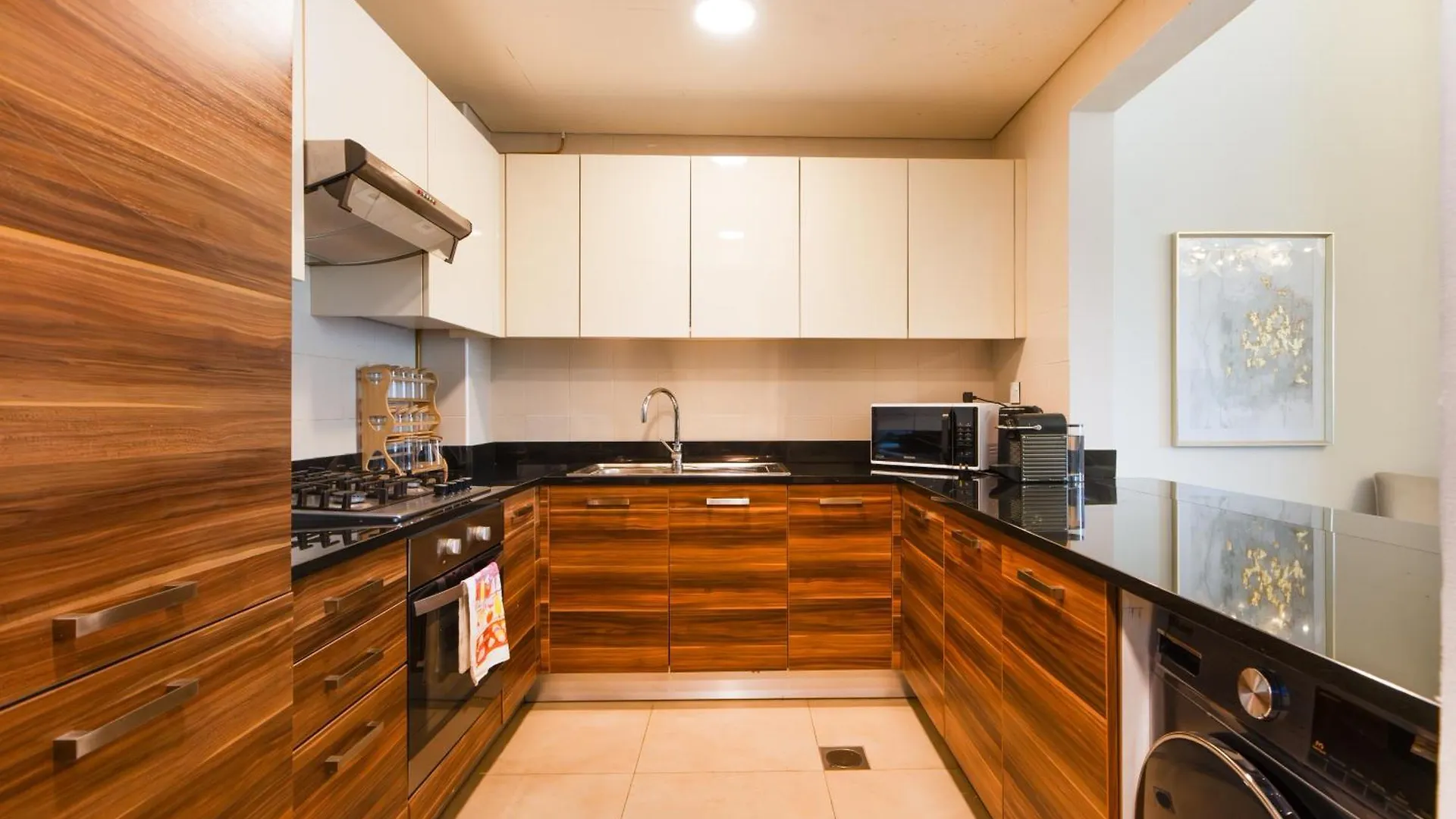 Stunning 1Br With Breathtaking Views Dubai Marina Apartment